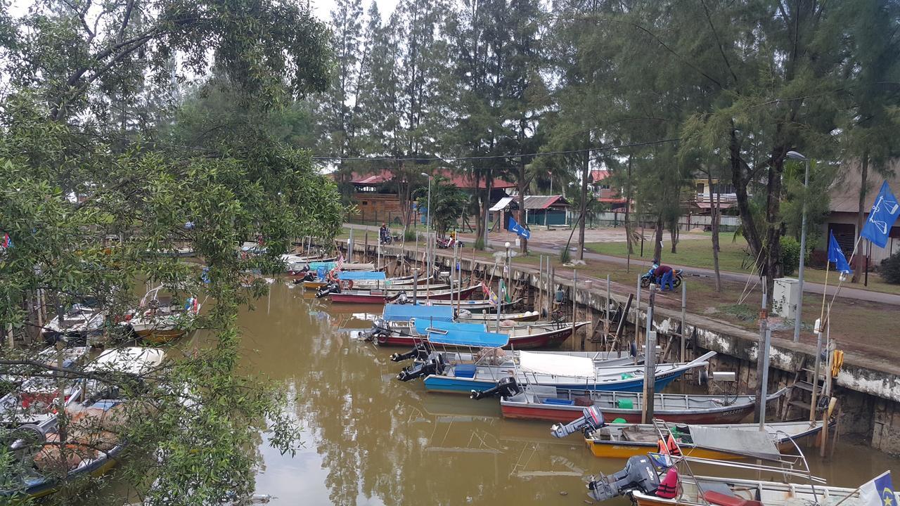 Melaka Beachfront Villa With Pool Kültér fotó