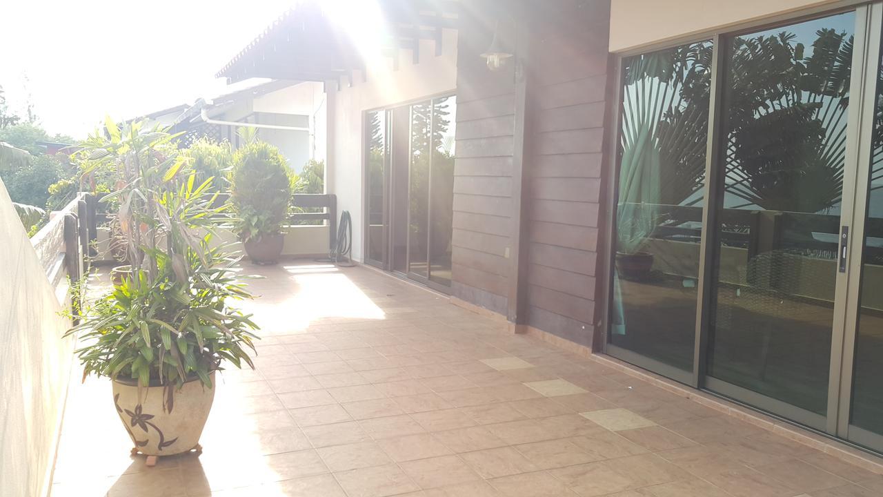 Melaka Beachfront Villa With Pool Kültér fotó